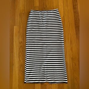 Zara fitted midi striped skirt. Worn once. Size medium.